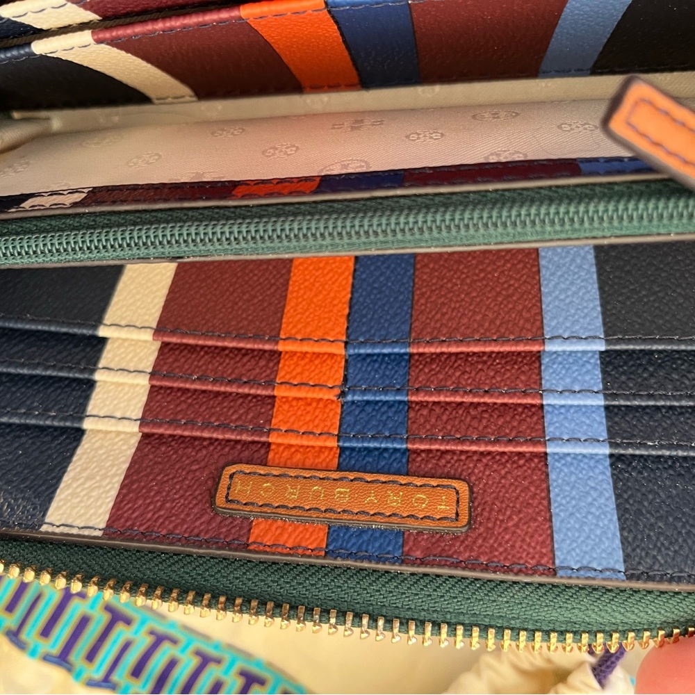 Tory Burch Kerrington Striped Trio - Picture 12 of 14
